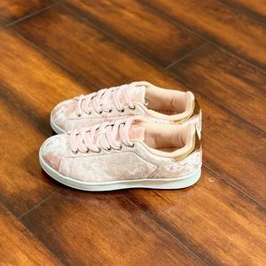 Women Sneakers